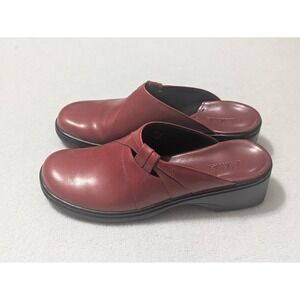 CLARKS SZ 6 Red BURGUNDY LEATHER UPPERS MULES SANDALS SLIP ONS